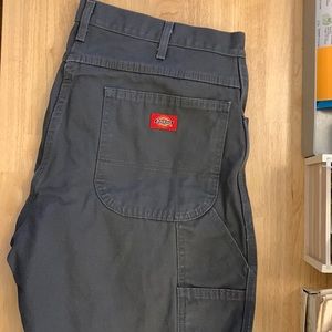 Dickies Men's Relaxed Fit Straight-Leg Duck Carpenter Jean 34x31